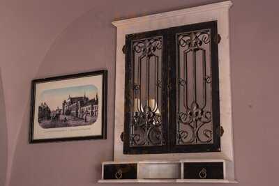 Old Town Restaurant - Ptaszek W Klatce