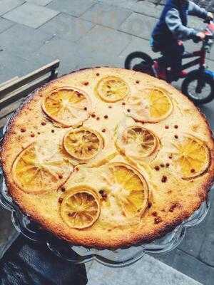 Naprzeciw Food & Drink