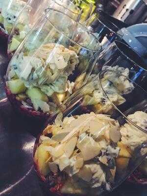 Naprzeciw Food & Drink