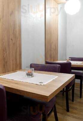 Restauracja Nieskromne Smaki