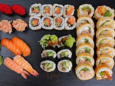 Kwitnąca Wiśnia Sushi