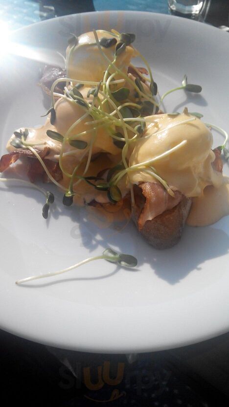 Dowoli Bistro & Cafe