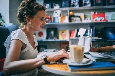 Królikarnia Cafe By Art Bookstore