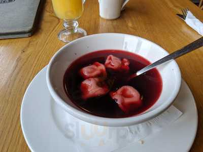 Caffe Bistro Parking