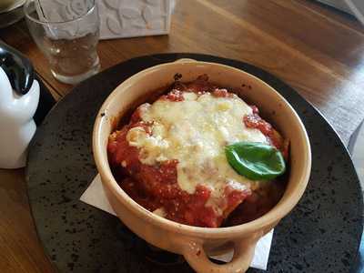 Caffe Bistro Mauroski