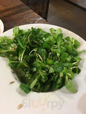 Pini Grill & Delikatesy