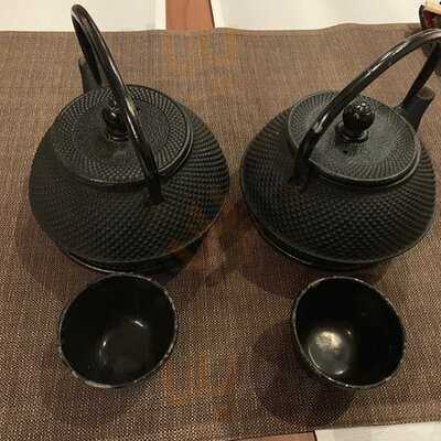 Tanoshii Japanese Restaurant & Sushi Bar