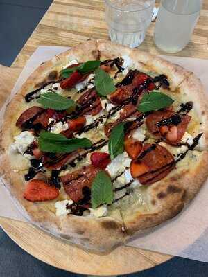 Czerwony Piec Pizzeria