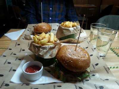 Carmnik Kantyna Bar & Grill