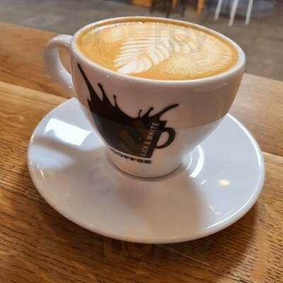 Kawiarnia Black And White Coffee