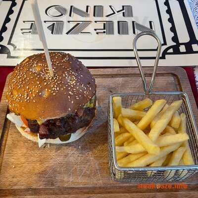 Niezłe Kino Dawniej Bistro Neptun