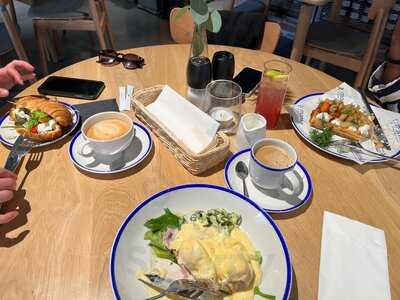 Monka I Restauracja I Apartmenty