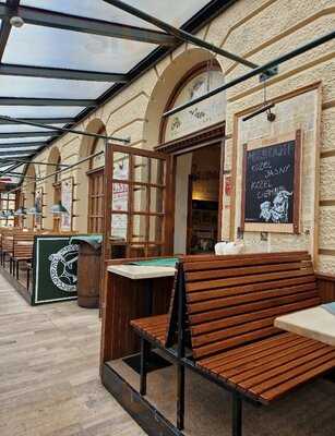 Pod Wawelem Restauracja