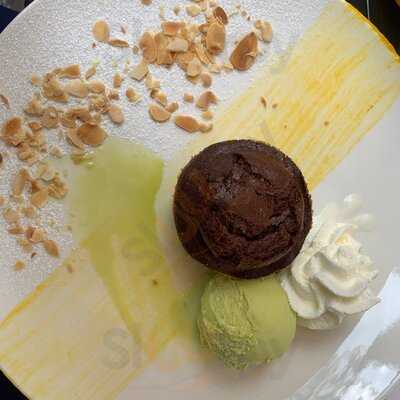 Kto Wypuscil Skowronka