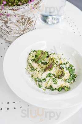 Family Cafe Centrum Kreatywnego Rozwoju