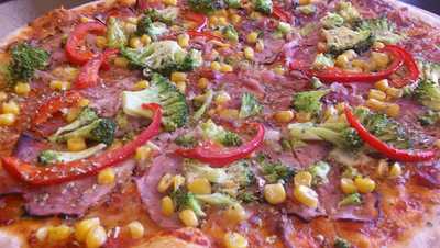 Green Grass Pizza