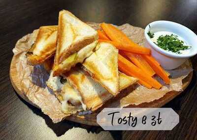 Runa Game Cafe & Pub