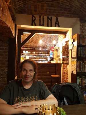 Runa Game Cafe & Pub
