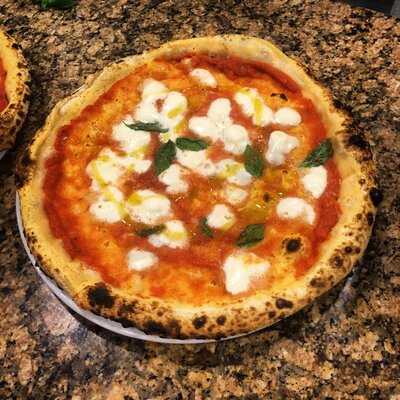 Labija Pizza & Pasta