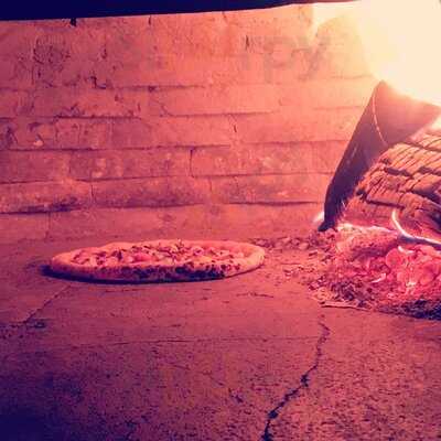 Labija Pizza & Pasta