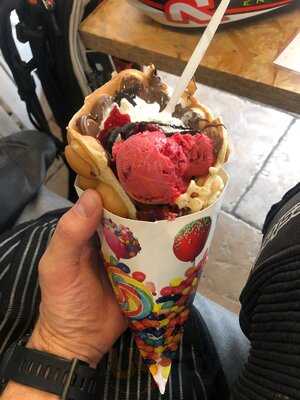 Bubble Waffle Cafe