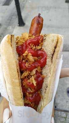 Bratwursty Bar & Gril