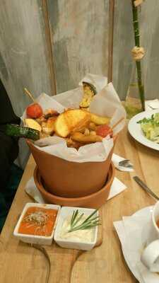 Barcelona Lunch & Bar