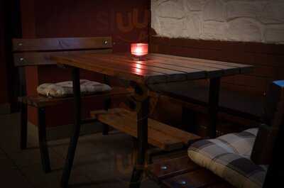 Hellgate Pub