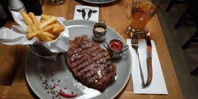 Moo Moo Steak & Burger Club