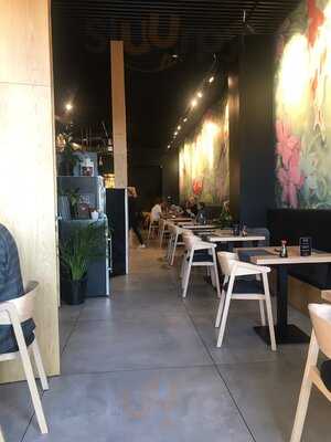 Shizen Restaurant & Sushi Bar