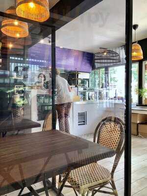 Mezze Middle Eastern Restaurant