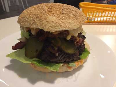 Burger Stacja - Świat Burgera