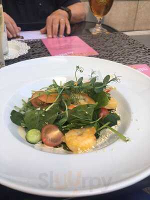 Meating Room Coctail Bar & Restaurant