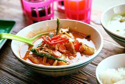 Thaisty Stary Żoliborz