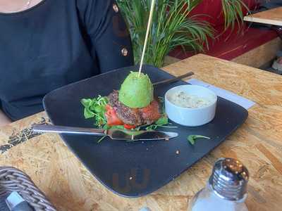 Just Derbi Pub & Restaurant