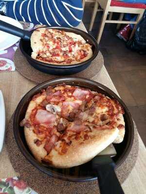 Pizza Hut Gdynia Świętojańska