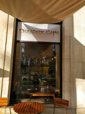 Paradox Cafe