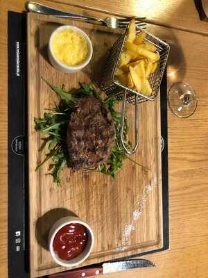 Rzeźnia - Ribs On Fire Stare Miasto