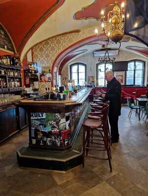 Ministerstwo Śledzia I Wódki