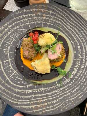 Ta'am Restaurant & Cocktail Bar