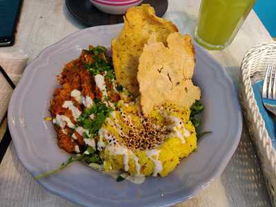 Wawel Falafel & Hummus