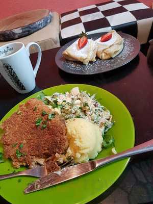 Wawel Falafel & Hummus