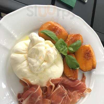 Tutto Bene Italian Bistro