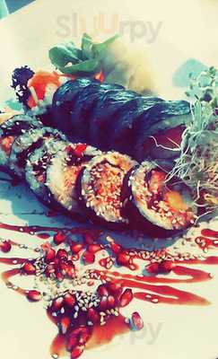 Fish & Wine Restaurant & Sushi Bar