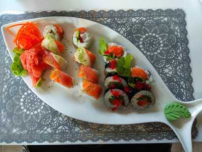 Fish & Wine Restaurant & Sushi Bar