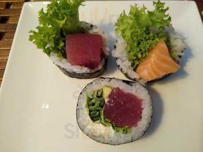 Sushiroll Bistro