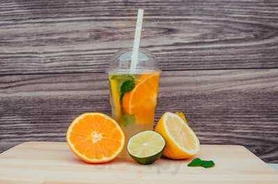 Clouds Ice Cream & Milkshakes