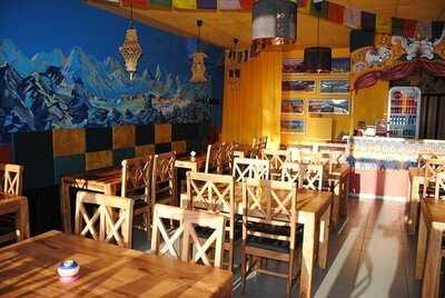 Restauracja Makalu Nepal