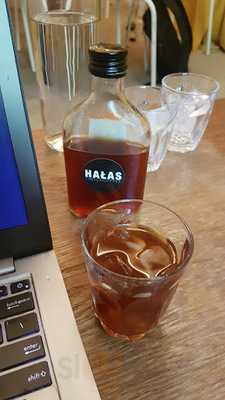 HaŁas Vinyl + Coffee