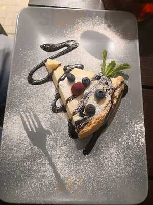 Duo Cafe & Cocktail Bar